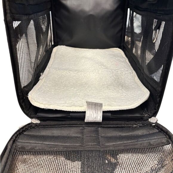 EUC Black Sherpa Medium Animal Carrier Approved for Airline Use - Picture 12 of 13